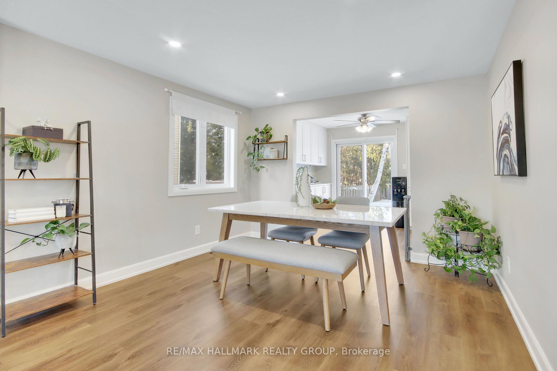 Photo 12 of 6103 Valley Field Crescent, Ottawa, Chapel Hill — HOMEH