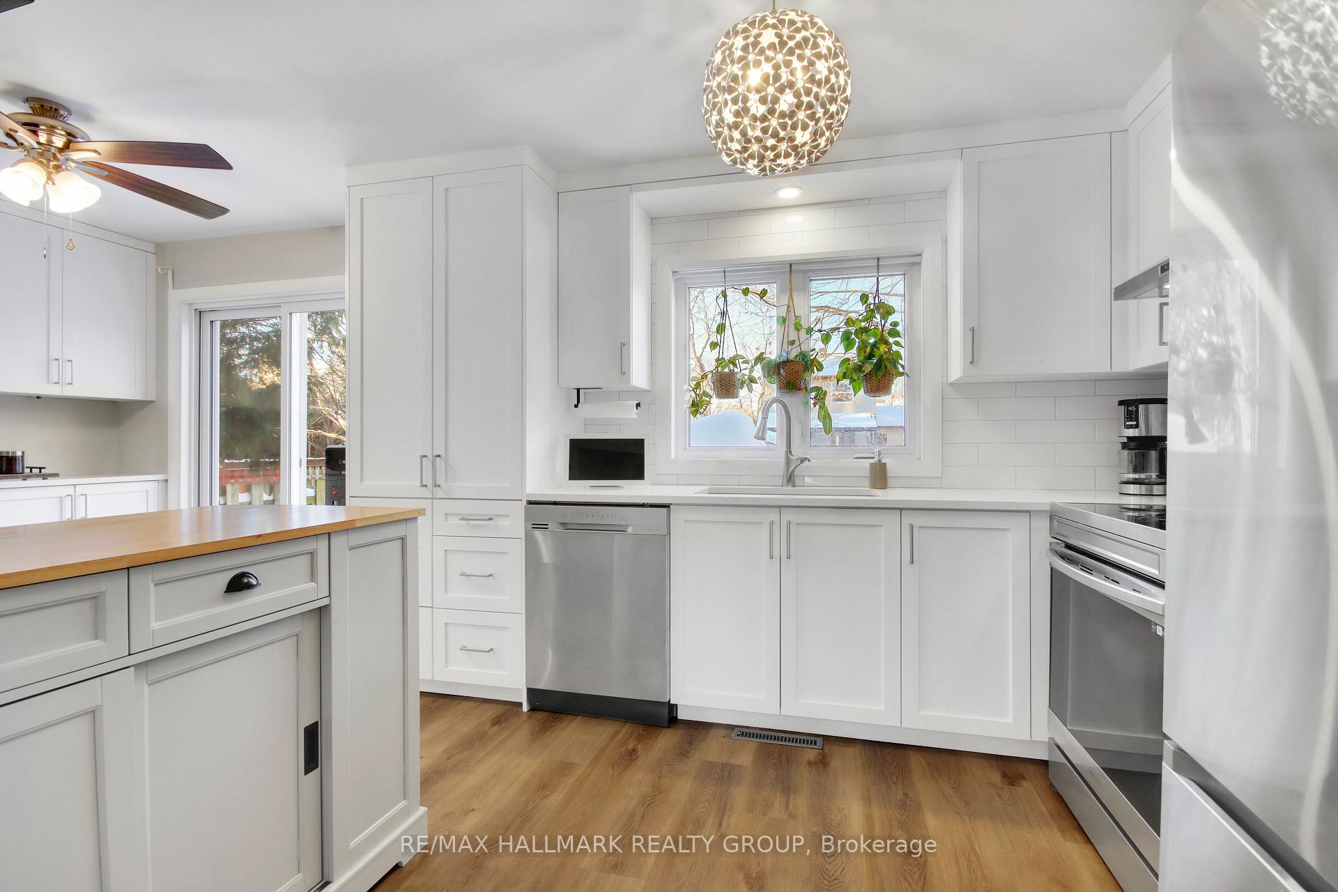Photo 14 of 6103 Valley Field Crescent, Ottawa, Chapel Hill — HOMEH