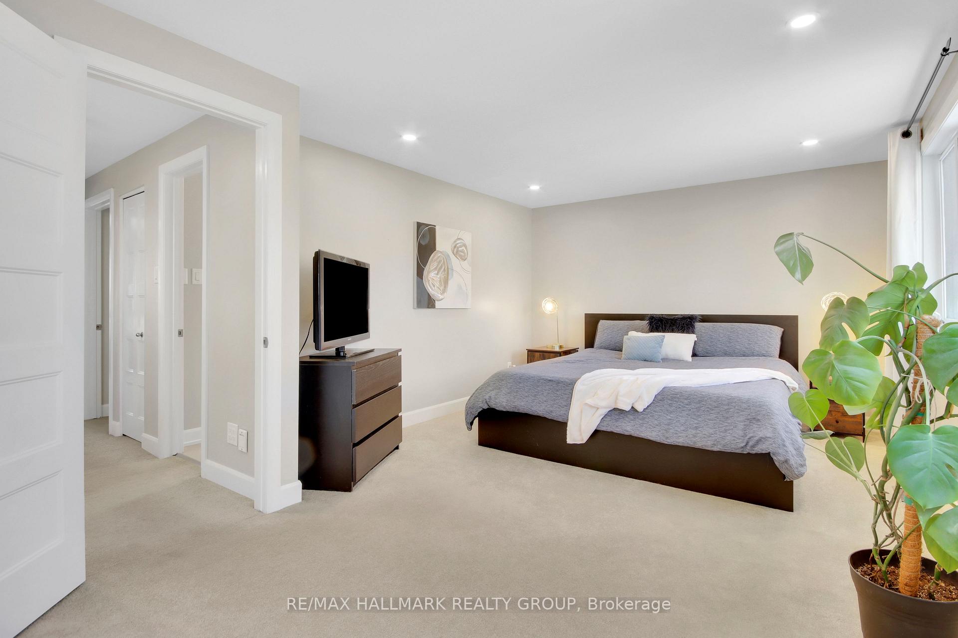 Photo 22 of 6103 Valley Field Crescent, Ottawa, Chapel Hill — HOMEH