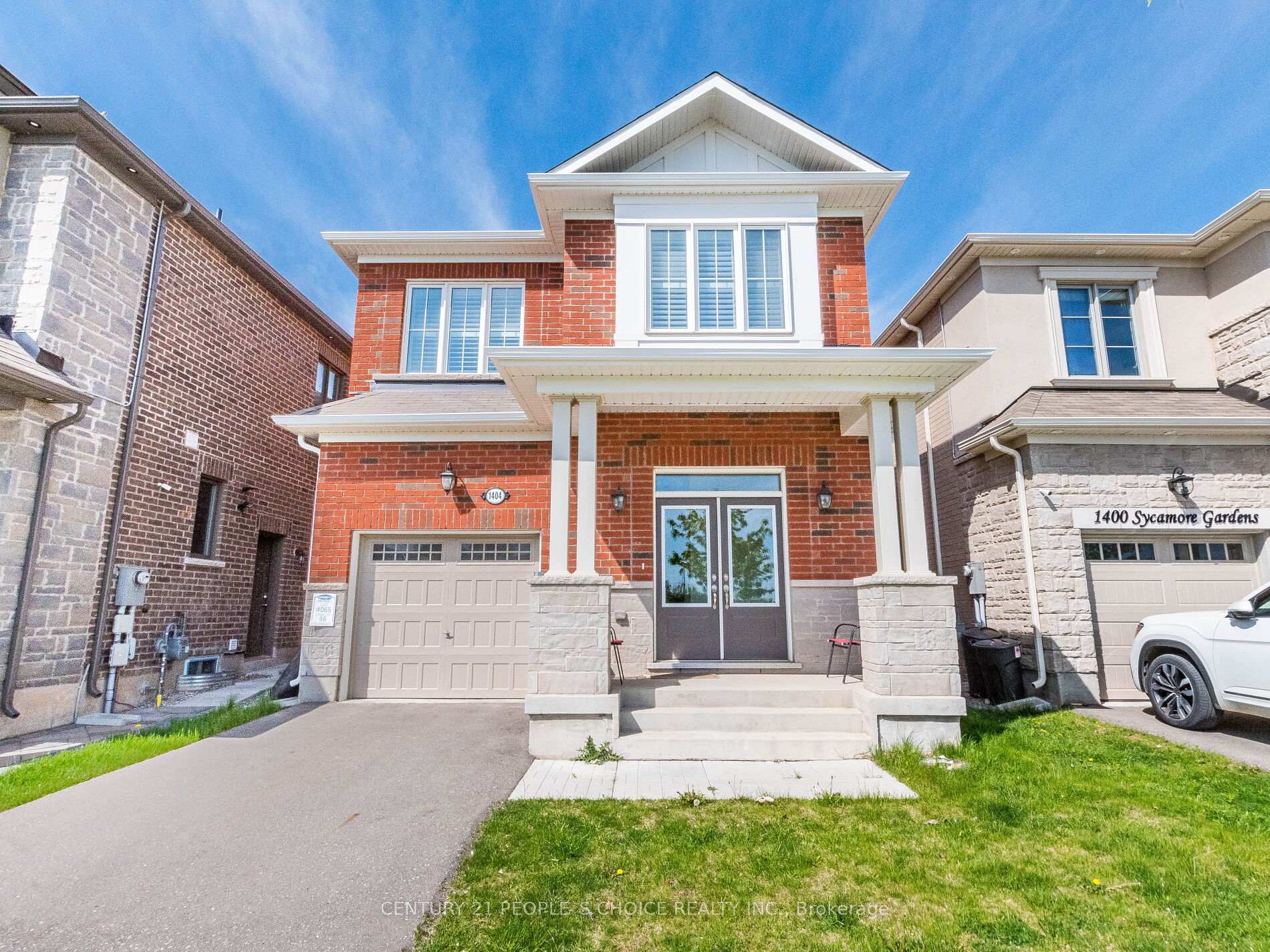 Front of 1404 Sycamore Gardens