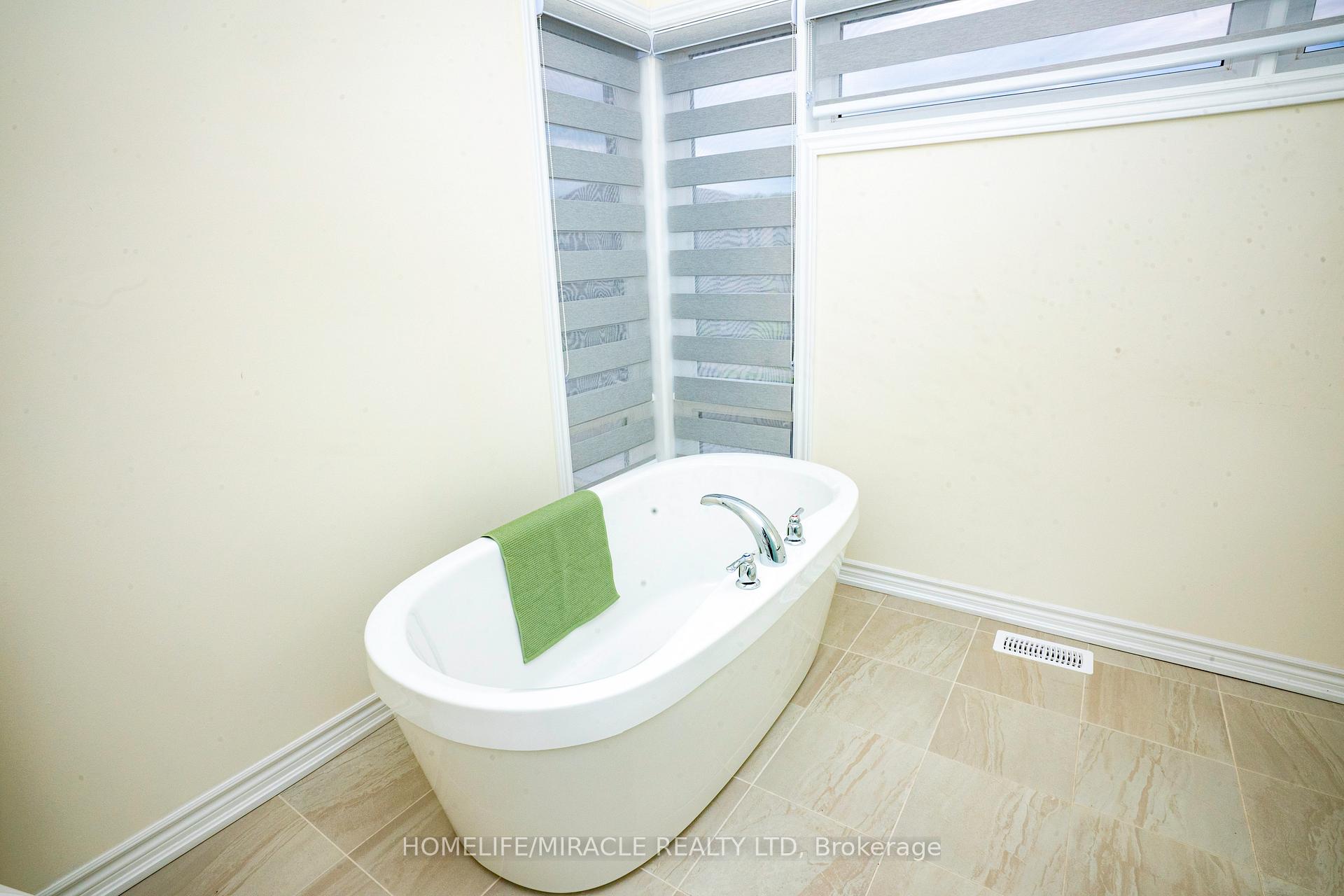 Photo 38 of 1250 Rexton Drive, Oshawa, Kedron — HOMEH