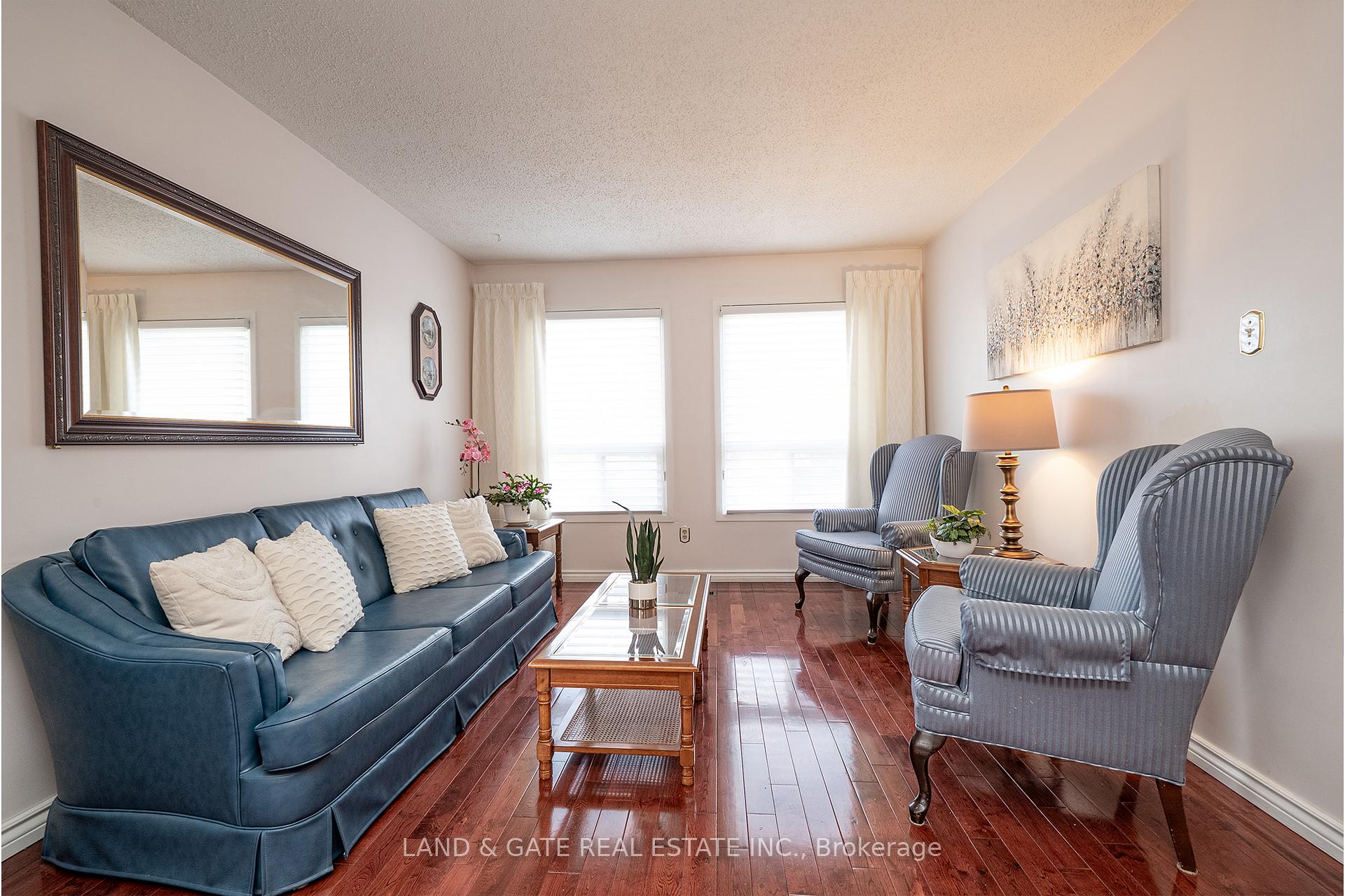 Photo 6 of 1301 Grovedale Court, Pickering, Liverpool — HOMEH