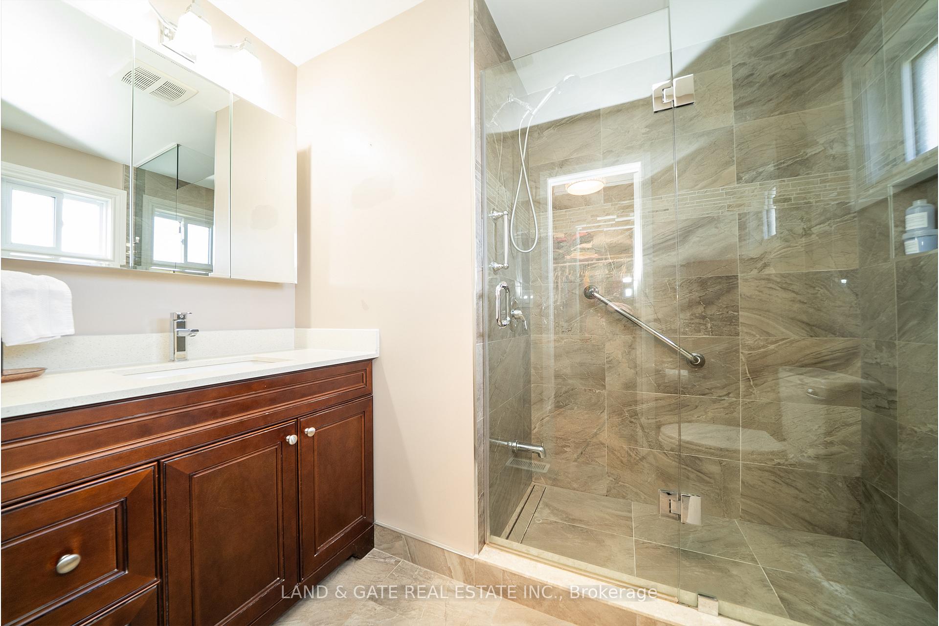Photo 19 of 1301 Grovedale Court, Pickering, Liverpool — HOMEH
