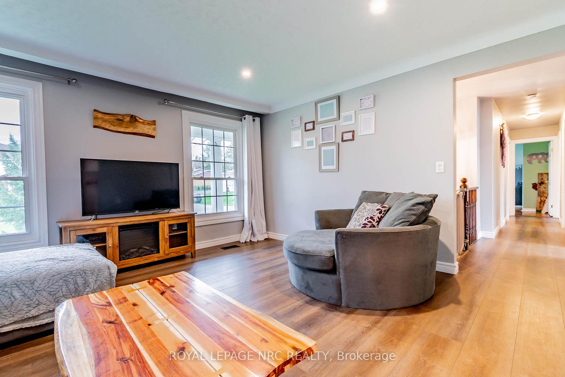 Photo 5 of 166 Pancake Lane, Pelham, Fonthill — HOMEH