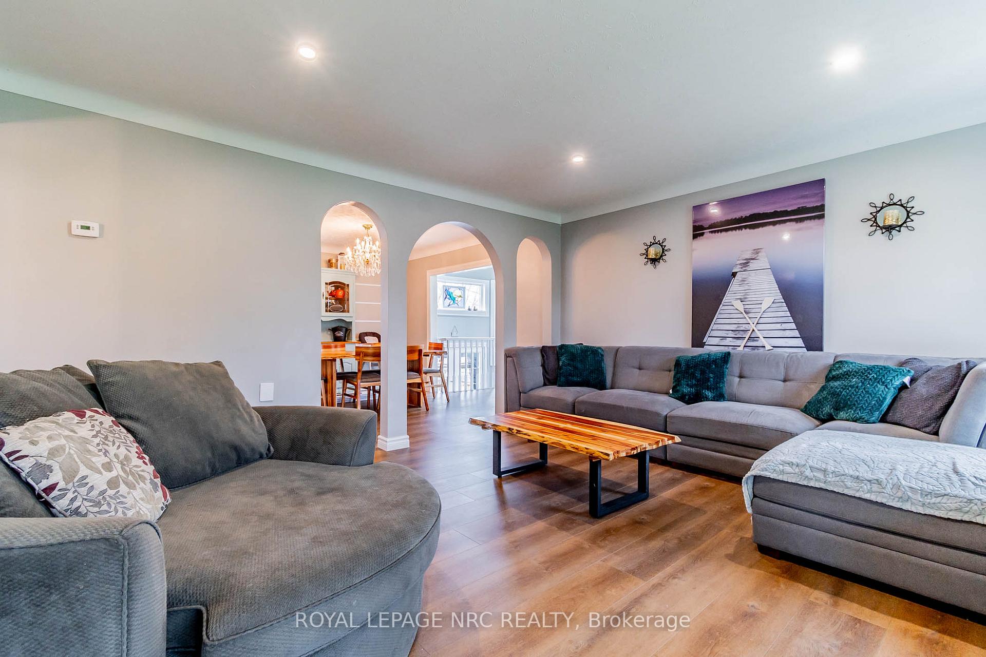 Photo 8 of 166 Pancake Lane, Pelham, Fonthill — HOMEH