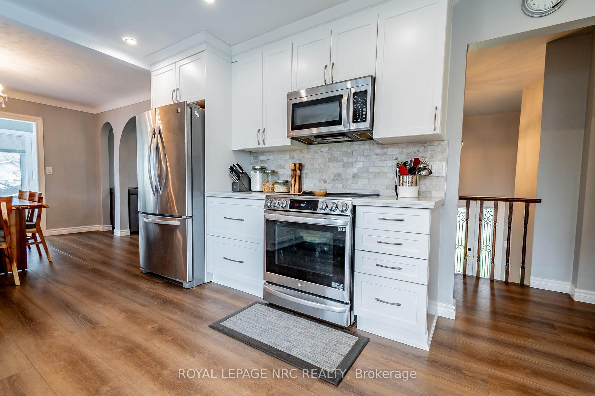 Photo 16 of 166 Pancake Lane, Pelham, Fonthill — HOMEH