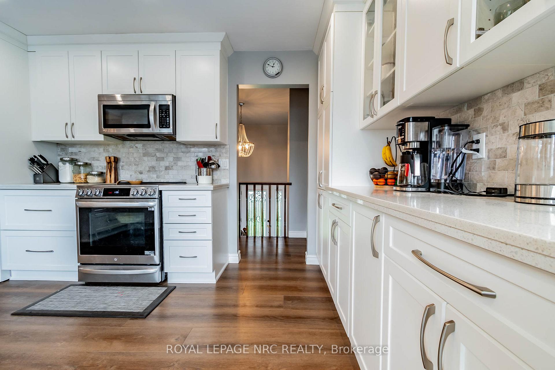 Photo 17 of 166 Pancake Lane, Pelham, Fonthill — HOMEH