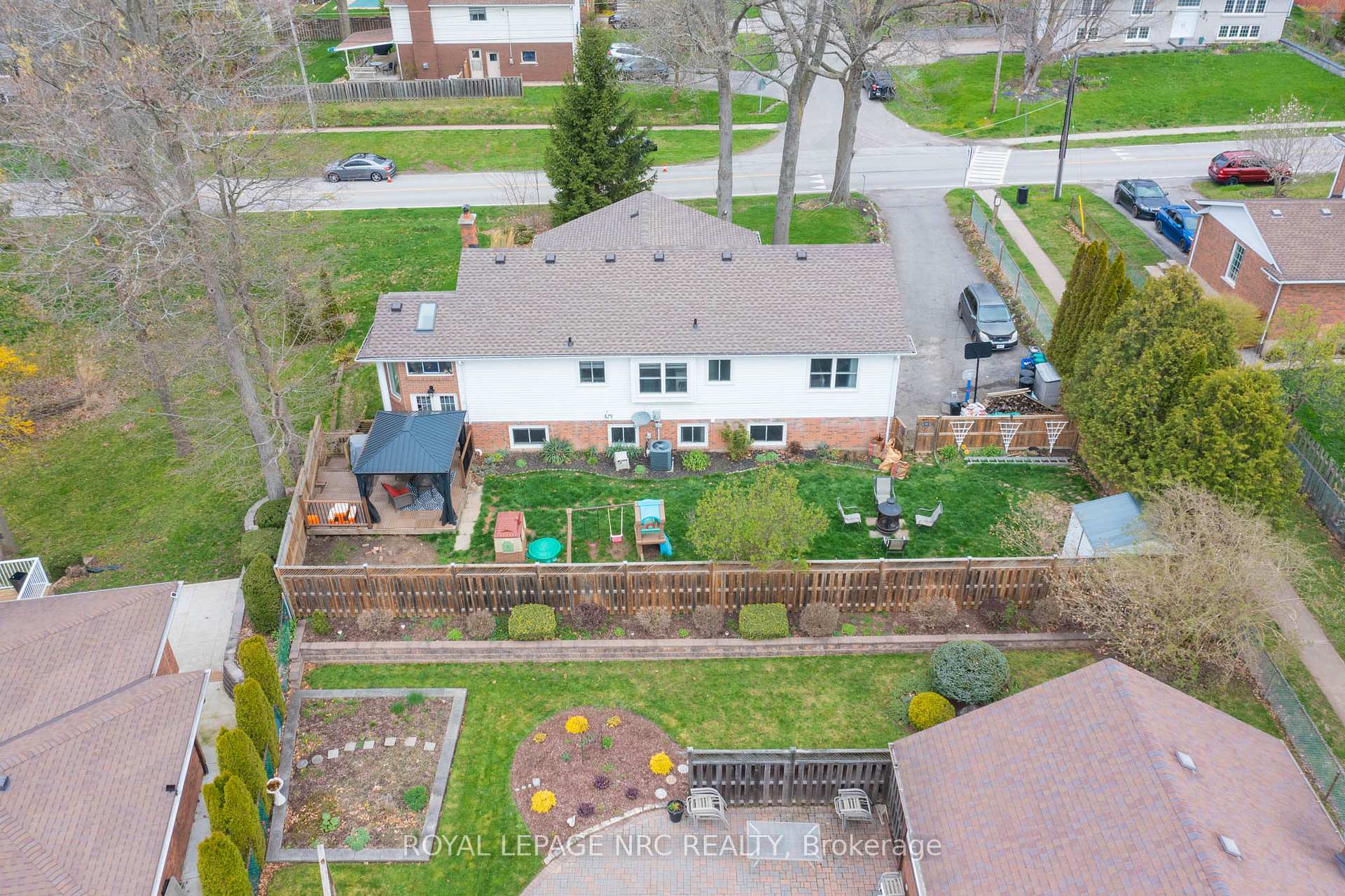 Photo 36 of 166 Pancake Lane, Pelham, Fonthill — HOMEH