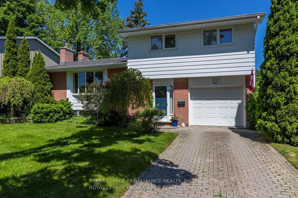 Photo 1 of 942 Ellesmere Avenue, Peterborough, Northcrest Ward 5 — HOMEH