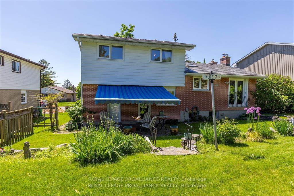 Photo 31 of 942 Ellesmere Avenue, Peterborough, Northcrest Ward 5 — HOMEH