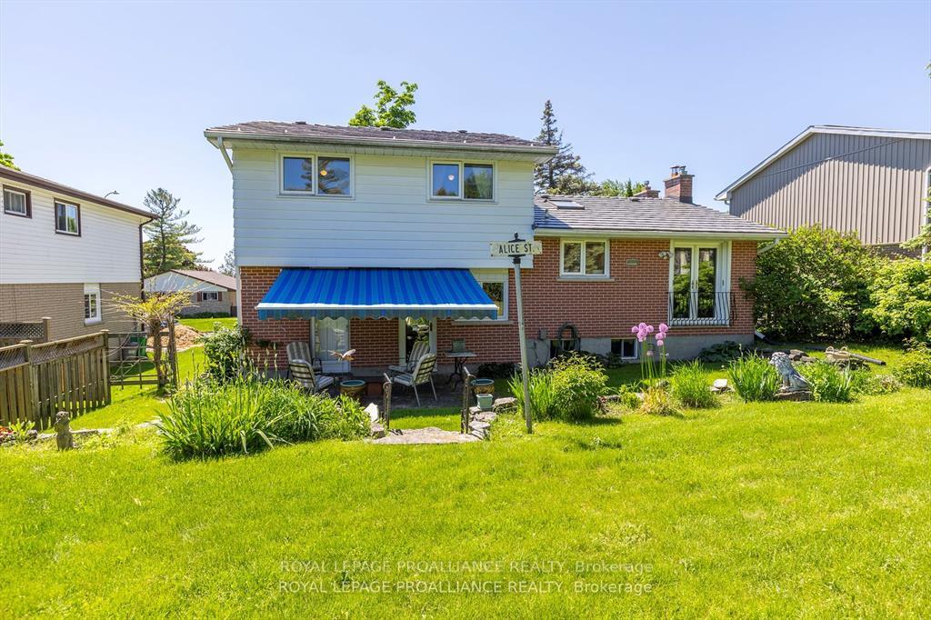 Photo 38 of 942 Ellesmere Avenue, Peterborough, Northcrest Ward 5 — HOMEH