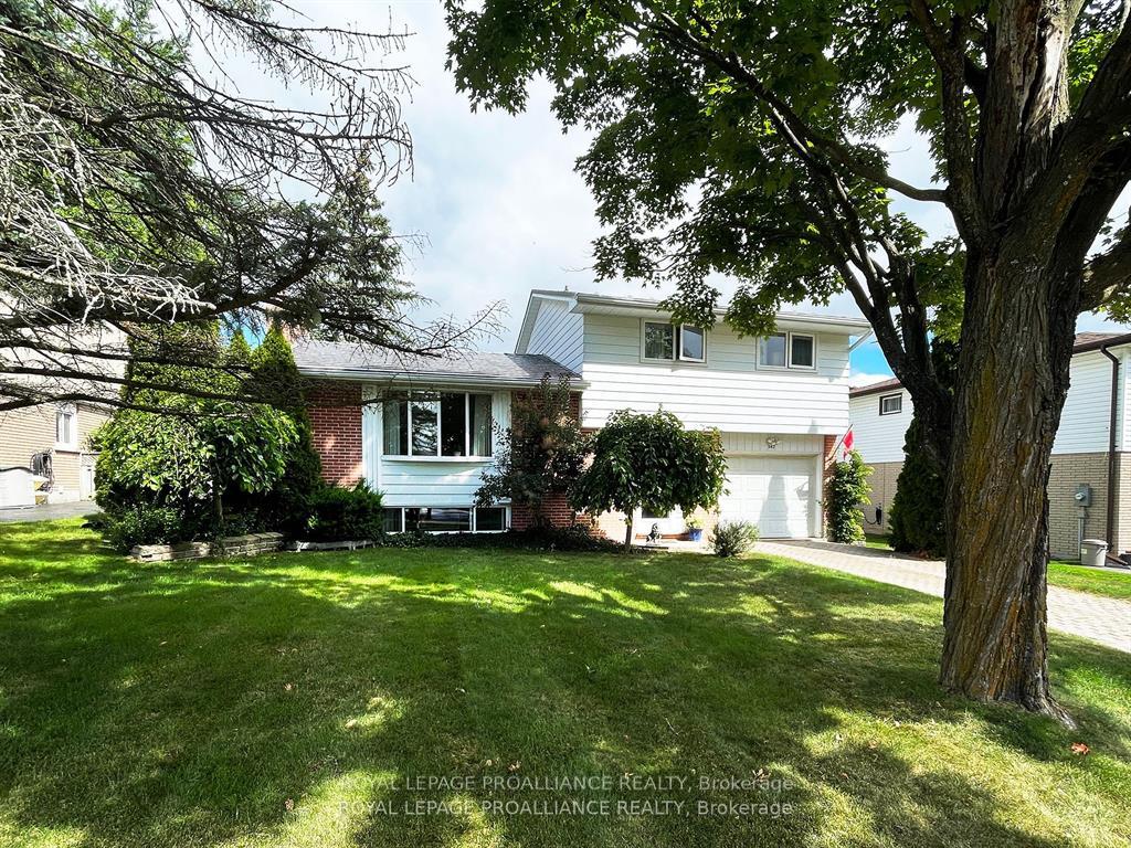 Photo 40 of 942 Ellesmere Avenue, Peterborough, Northcrest Ward 5 — HOMEH