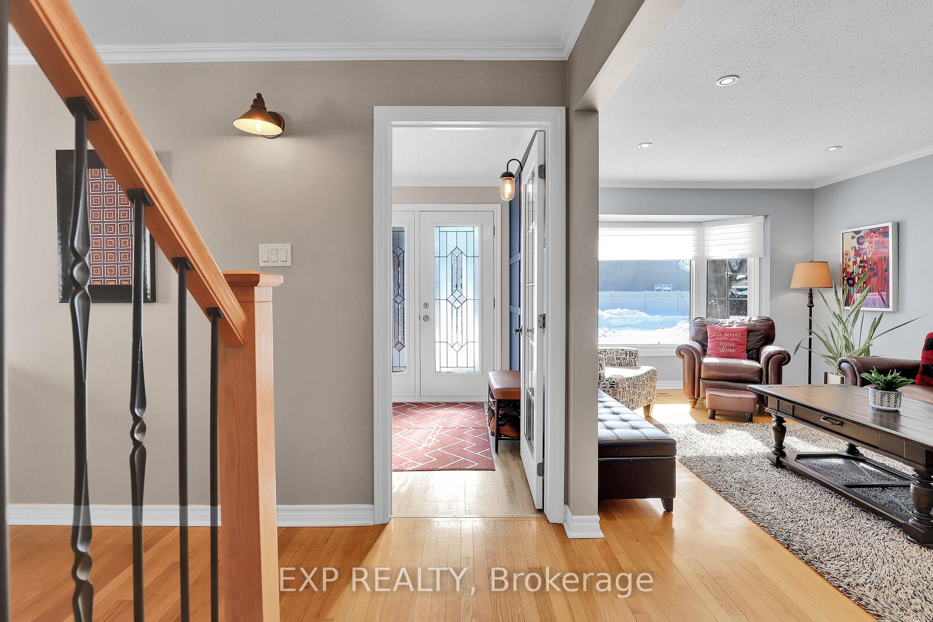 Photo 7 of 1601 Lunenberg Crescent, Ottawa, Chateauneuf — HOMEH
