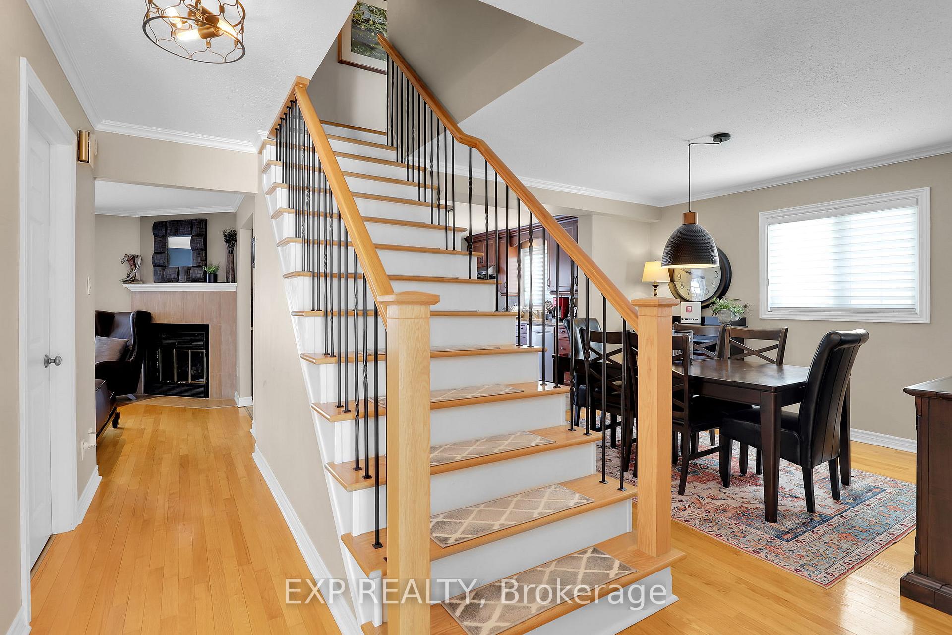Photo 8 of 1601 Lunenberg Crescent, Ottawa, Chateauneuf — HOMEH