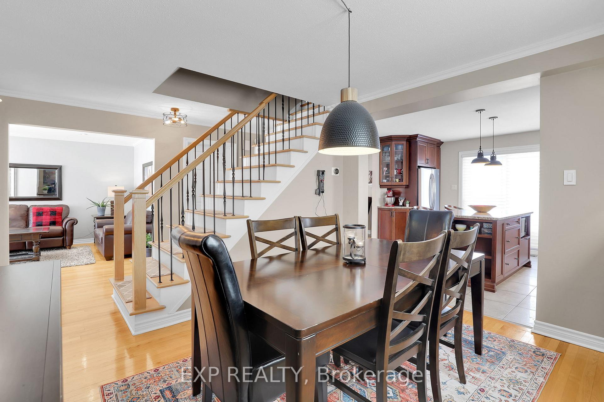 Photo 17 of 1601 Lunenberg Crescent, Ottawa, Chateauneuf — HOMEH