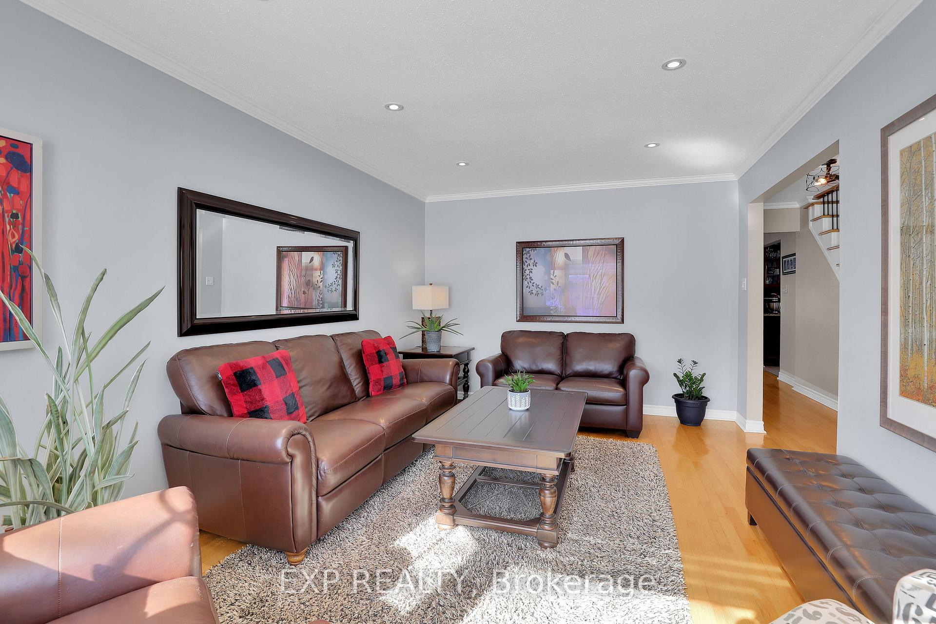 Photo 22 of 1601 Lunenberg Crescent, Ottawa, Chateauneuf — HOMEH