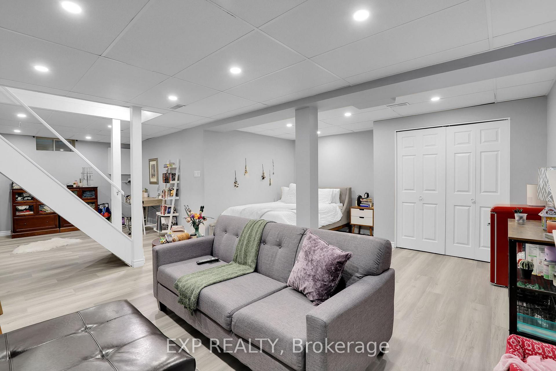Photo 34 of 1601 Lunenberg Crescent, Ottawa, Chateauneuf — HOMEH
