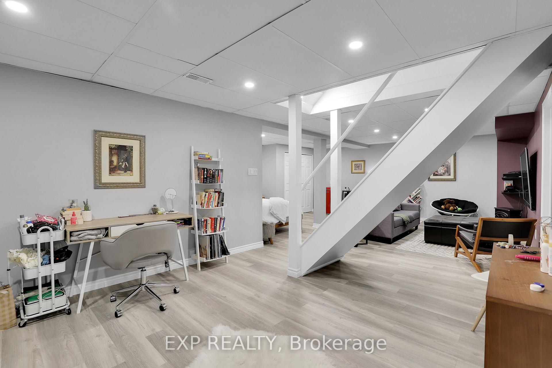 Photo 35 of 1601 Lunenberg Crescent, Ottawa, Chateauneuf — HOMEH