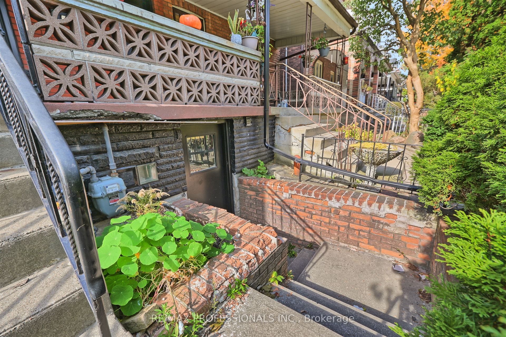 Photo 44 of 166 Grace Street, Toronto, Palmerston-Little Italy — HOMEH