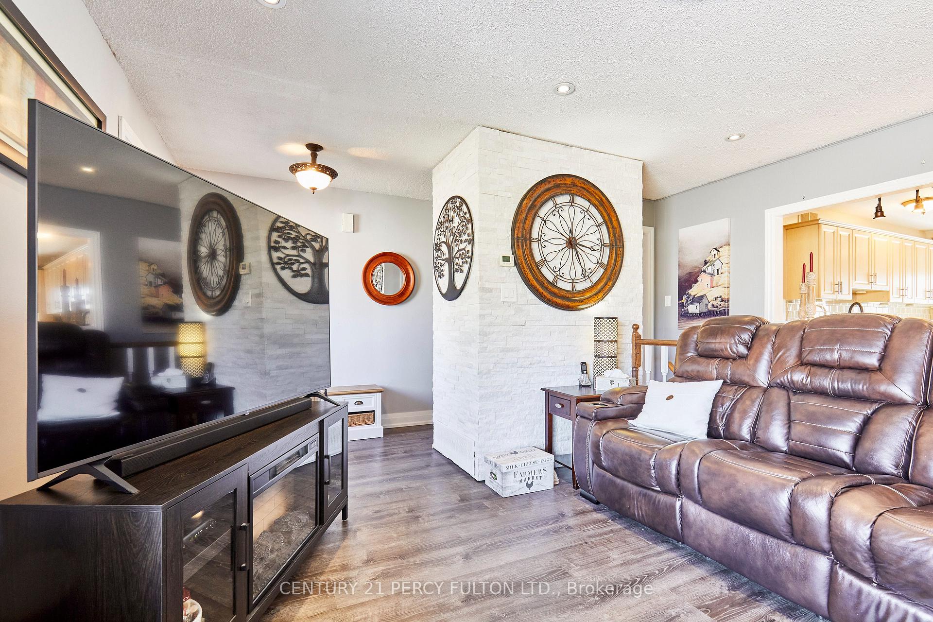 Photo 9 of 880 Ritson Road N, Oshawa, Centennial — HOMEH