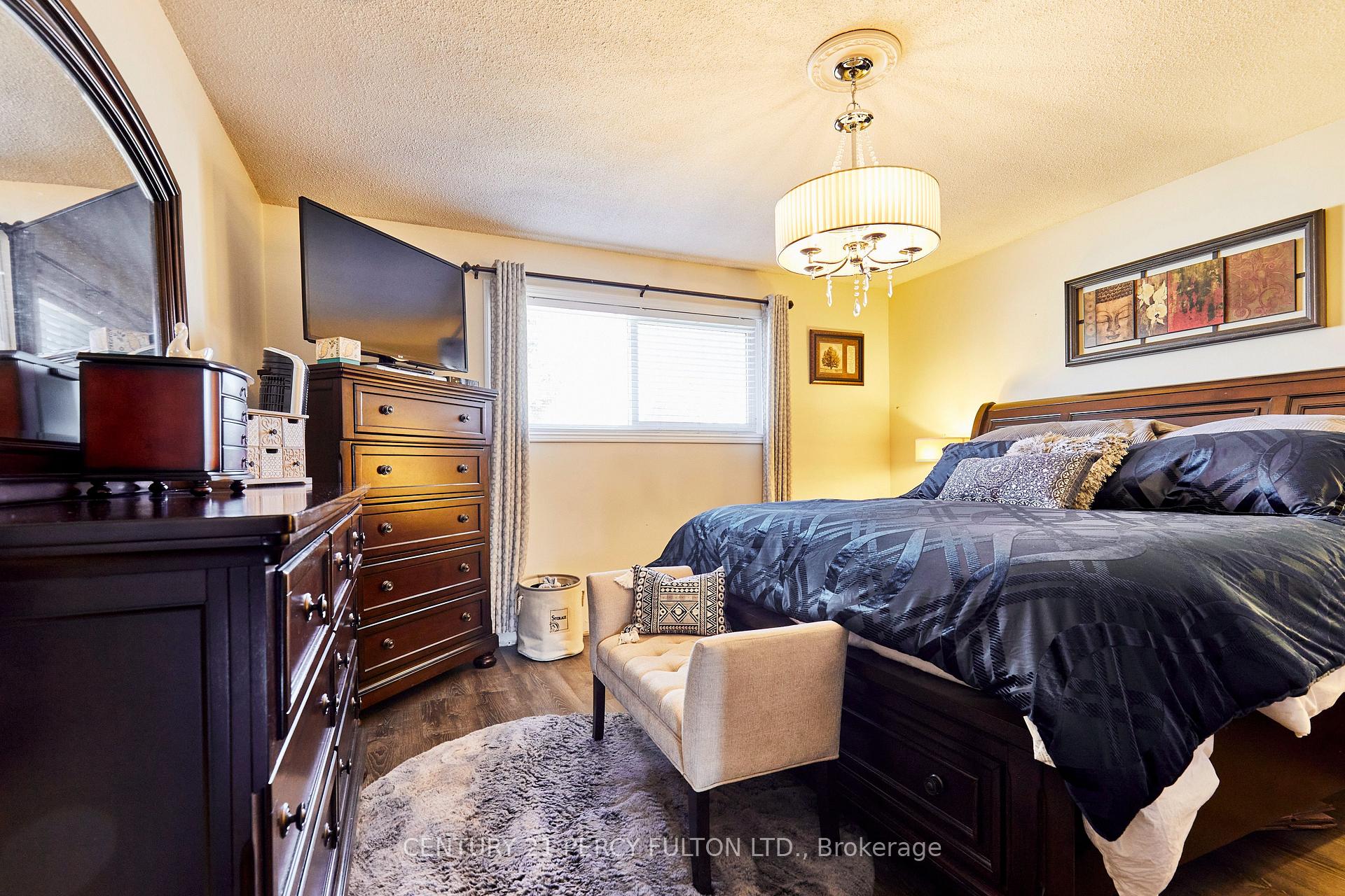 Photo 19 of 880 Ritson Road N, Oshawa, Centennial — HOMEH