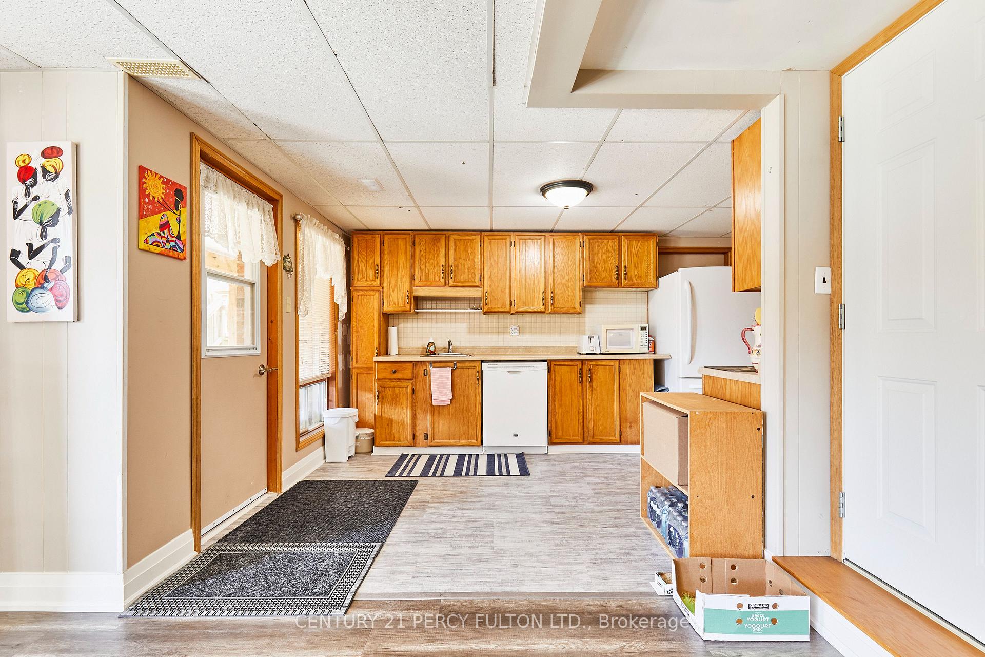 Photo 25 of 880 Ritson Road N, Oshawa, Centennial — HOMEH