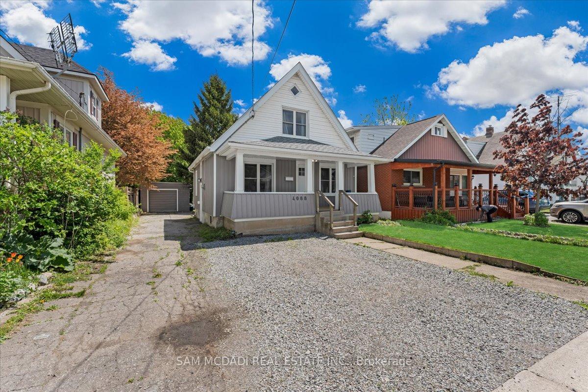 Photo 1 of 4088 Broughton Avenue, Niagara Falls, Downtown — HOMEH