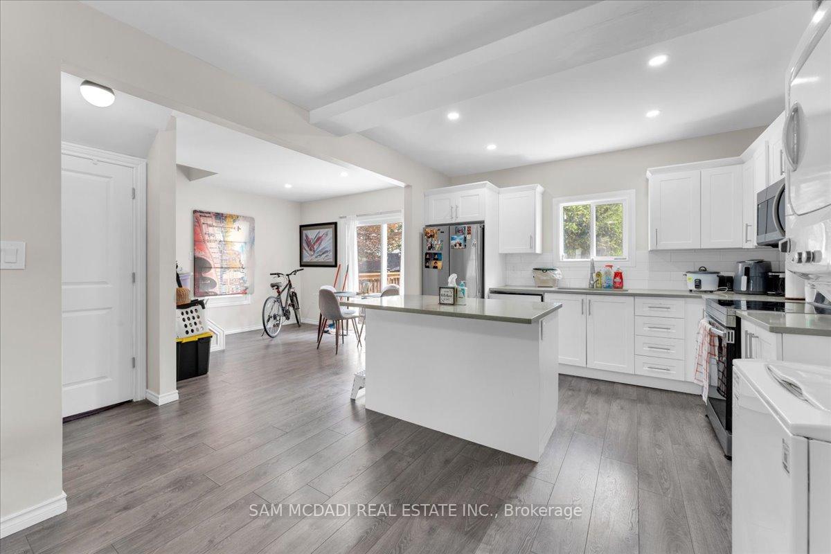 Photo 7 of 4088 Broughton Avenue, Niagara Falls, Downtown — HOMEH
