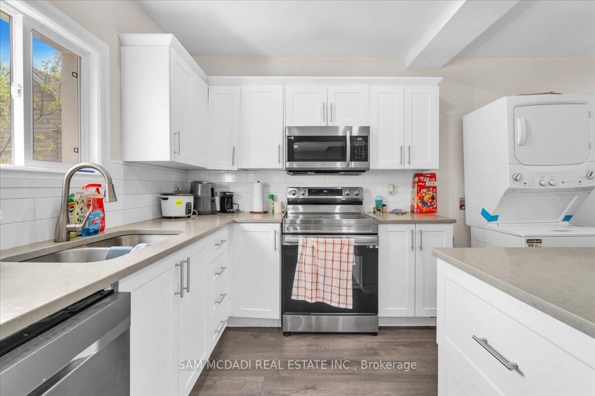 Photo 9 of 4088 Broughton Avenue, Niagara Falls, Downtown — HOMEH