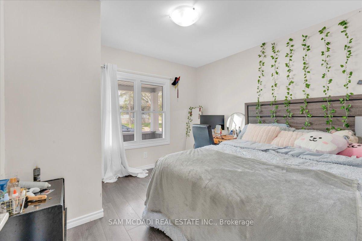Photo 11 of 4088 Broughton Avenue, Niagara Falls, Downtown — HOMEH