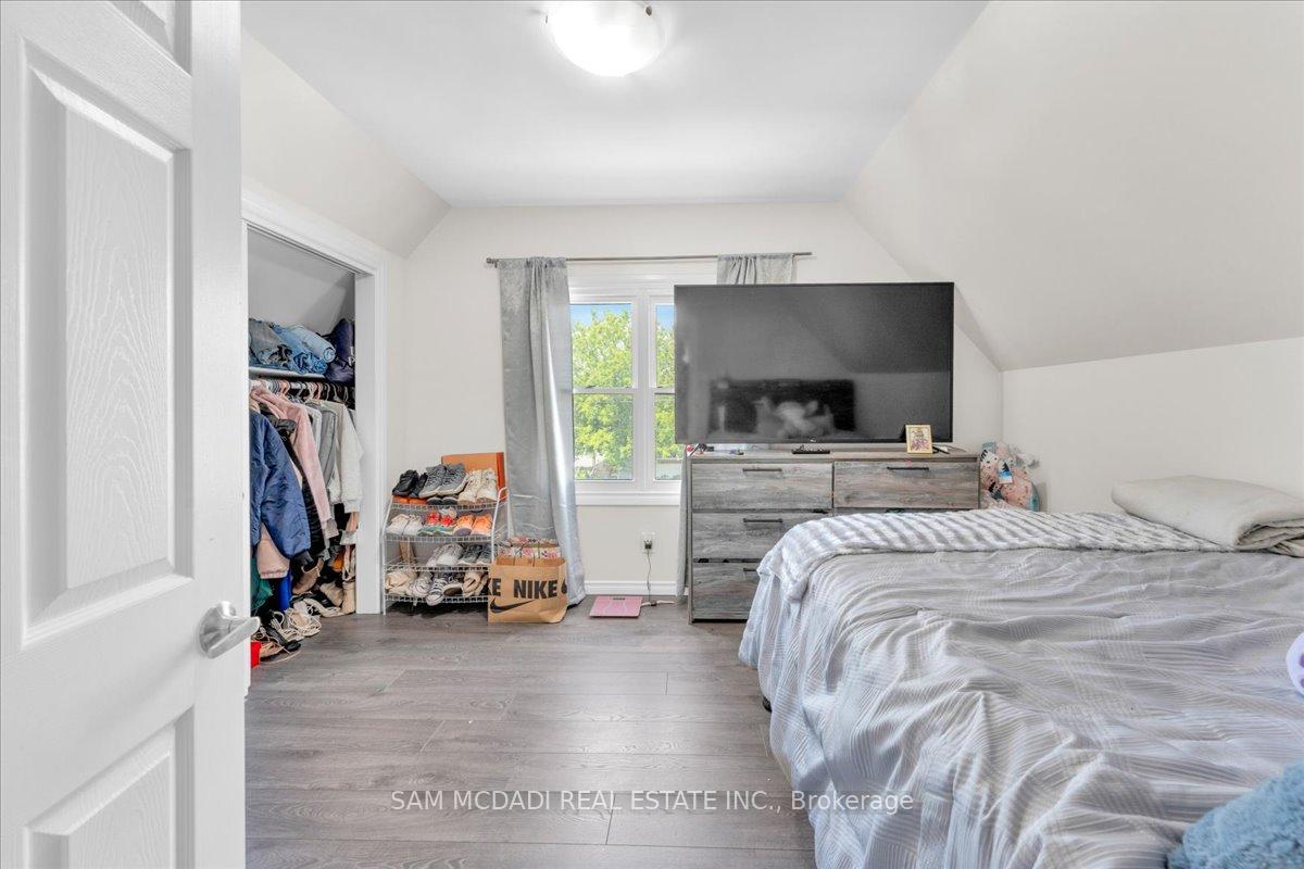 Photo 17 of 4088 Broughton Avenue, Niagara Falls, Downtown — HOMEH