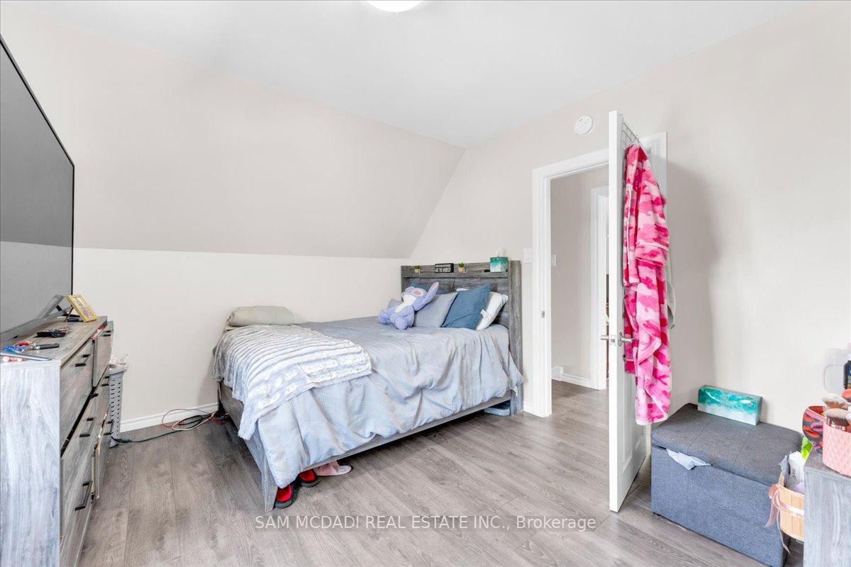 Photo 18 of 4088 Broughton Avenue, Niagara Falls, Downtown — HOMEH