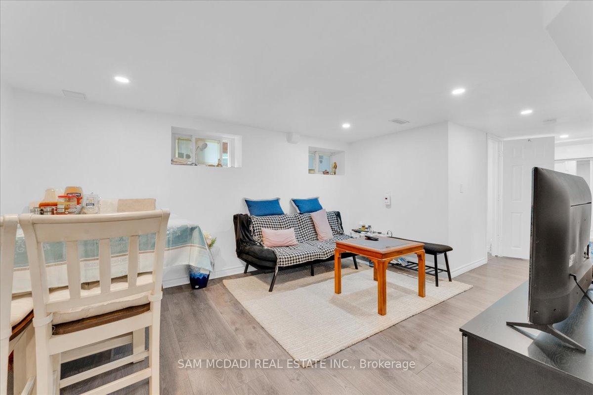 Photo 30 of 4088 Broughton Avenue, Niagara Falls, Downtown — HOMEH