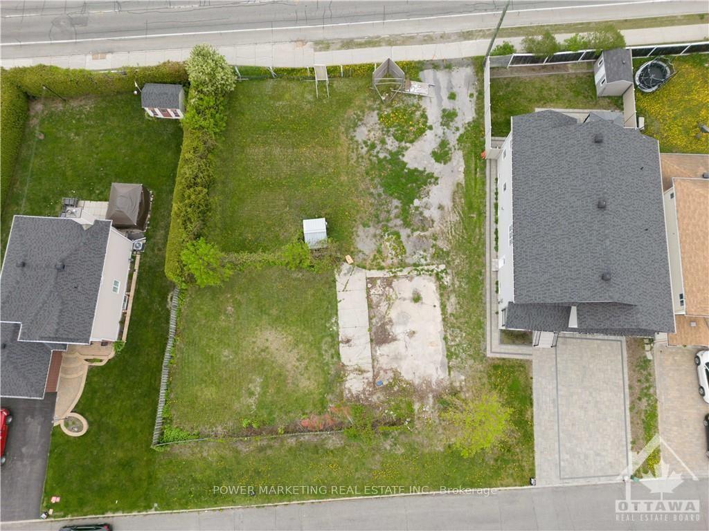 Photo 4 of 6074 Buttonfield Place, Ottawa, Chapel Hill South - Orleans Village — HOMEH