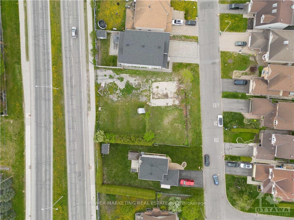 Photo 13 of 6074 Buttonfield Place, Ottawa, Chapel Hill South - Orleans Village — HOMEH