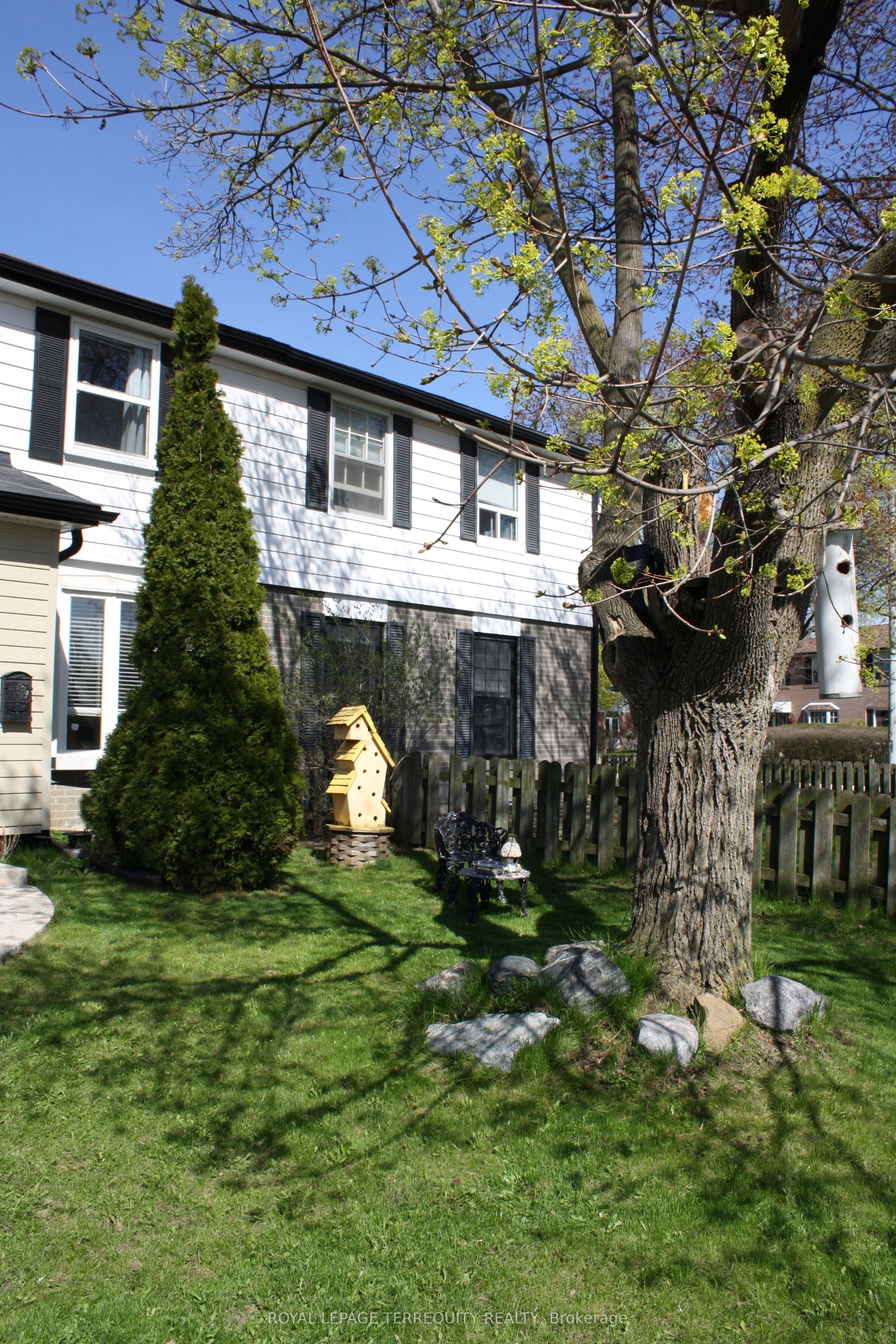 Photo 79 of 65 Dorset Drive, Brampton, Southgate — HOMEH