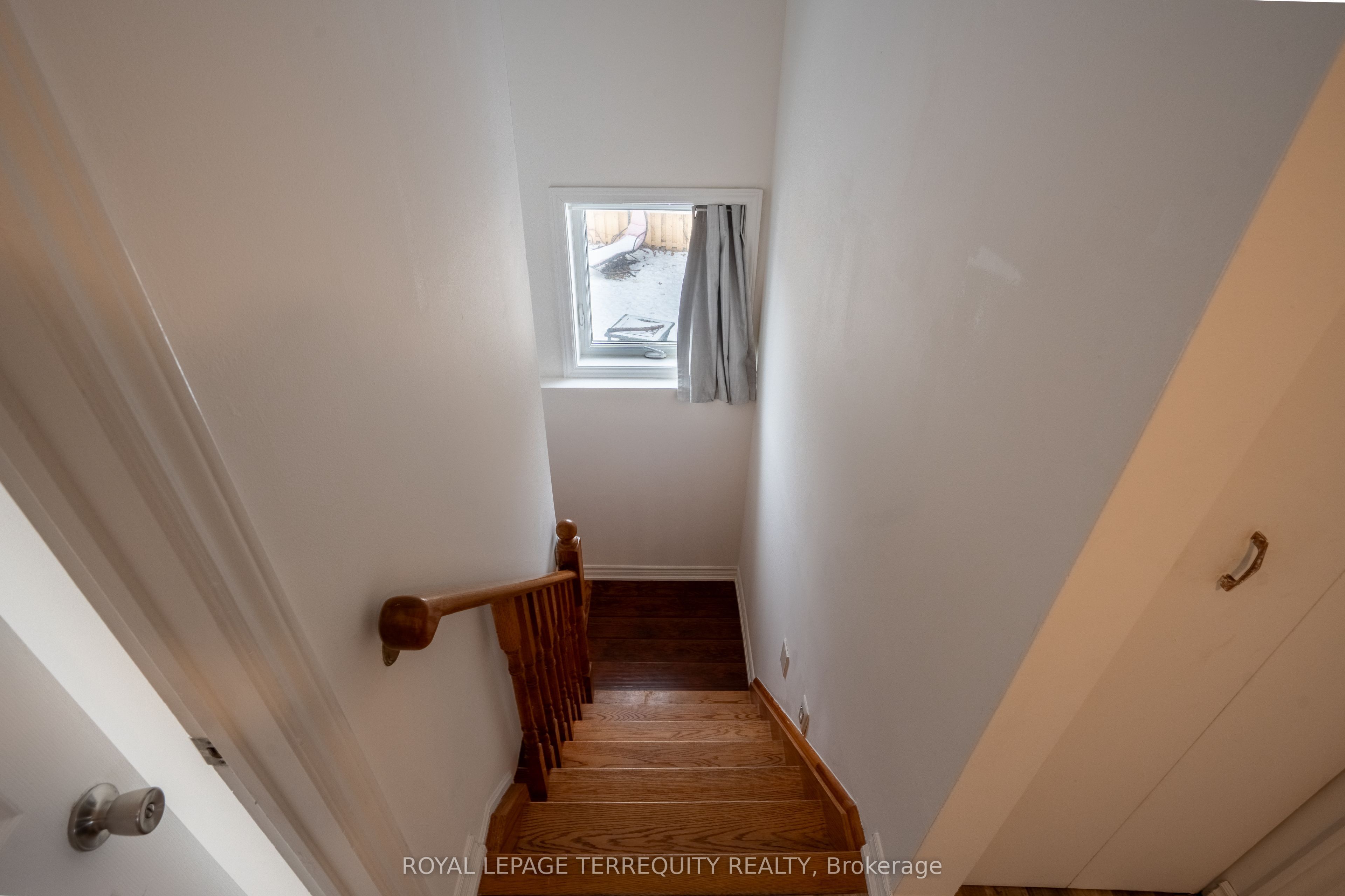 Photo 57 of 65 Dorset Drive, Brampton, Southgate — HOMEH