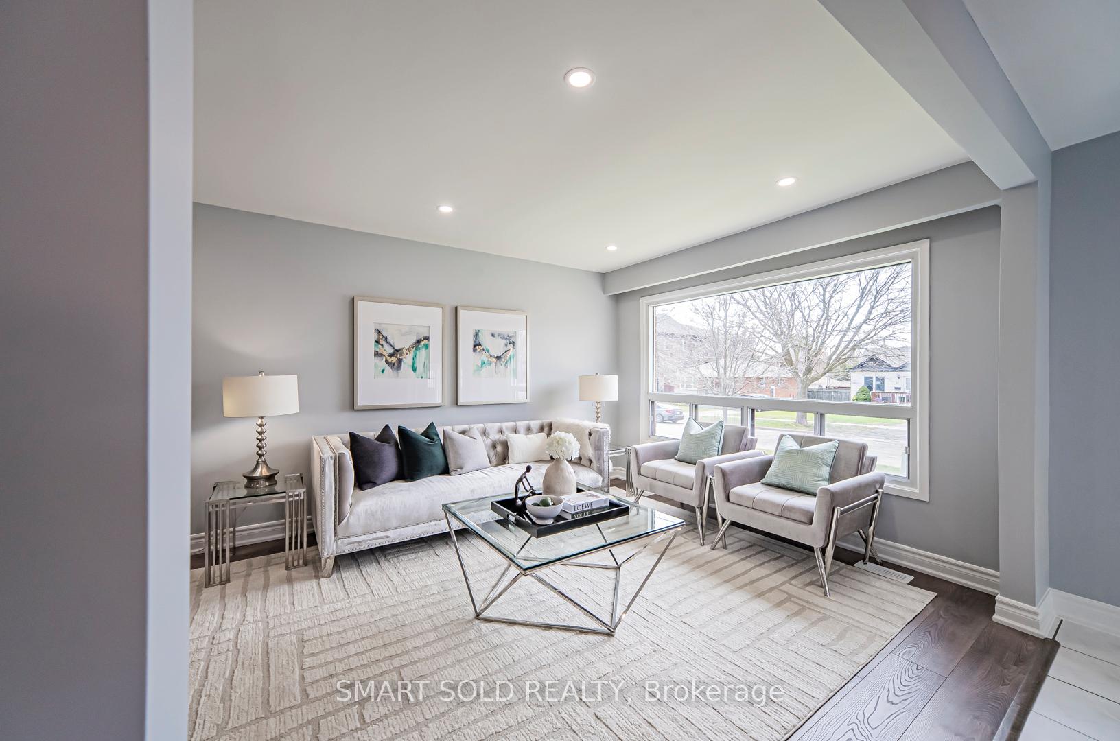 Photo 5 of 81 Cromwell Avenue, Oshawa, Vanier — HOMEH