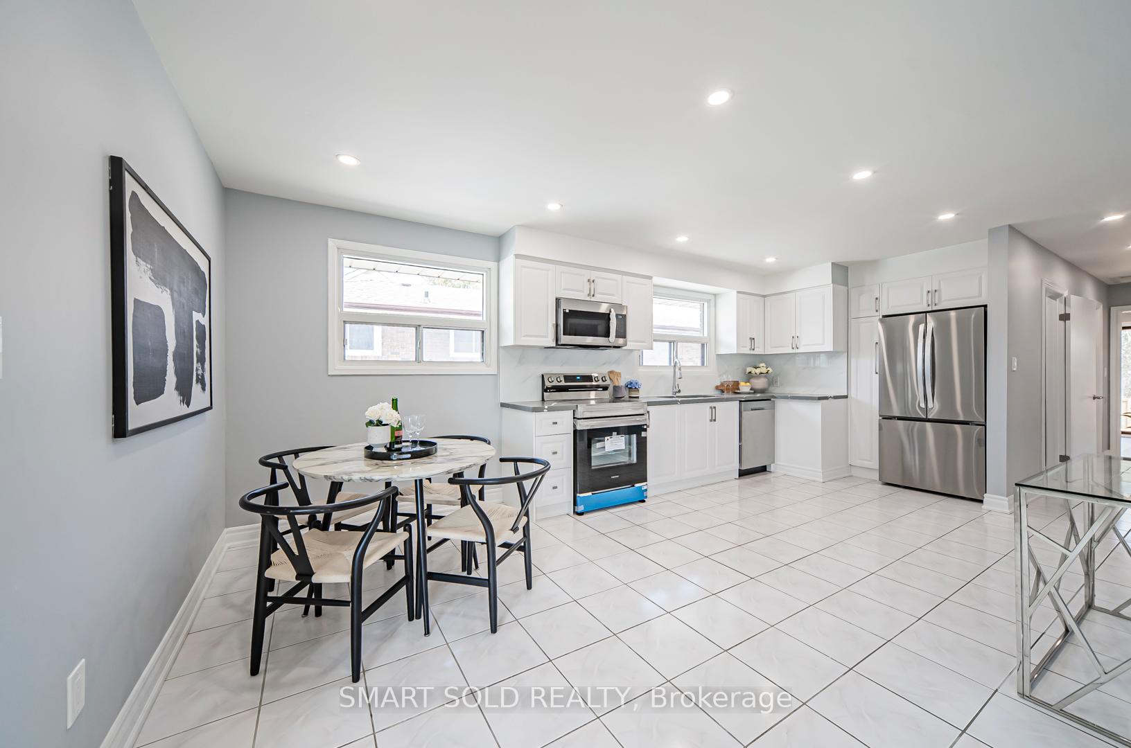 Photo 12 of 81 Cromwell Avenue, Oshawa, Vanier — HOMEH