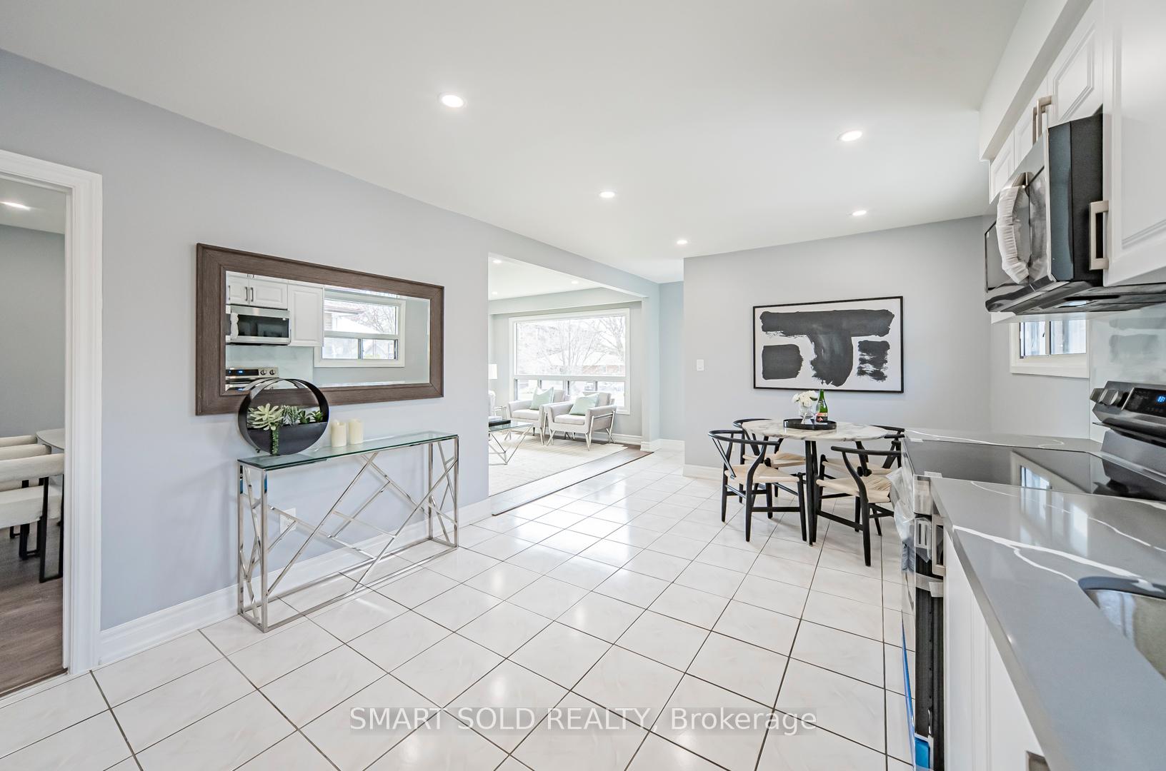 Photo 15 of 81 Cromwell Avenue, Oshawa, Vanier — HOMEH