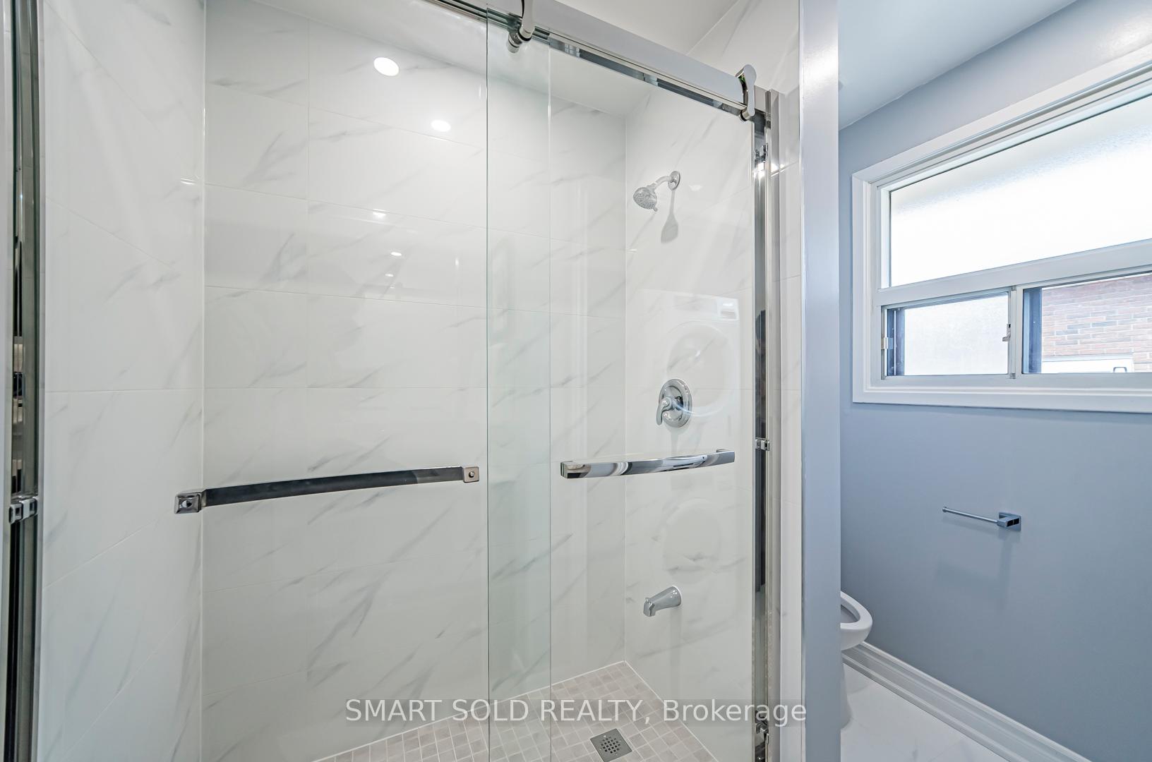 Photo 20 of 81 Cromwell Avenue, Oshawa, Vanier — HOMEH