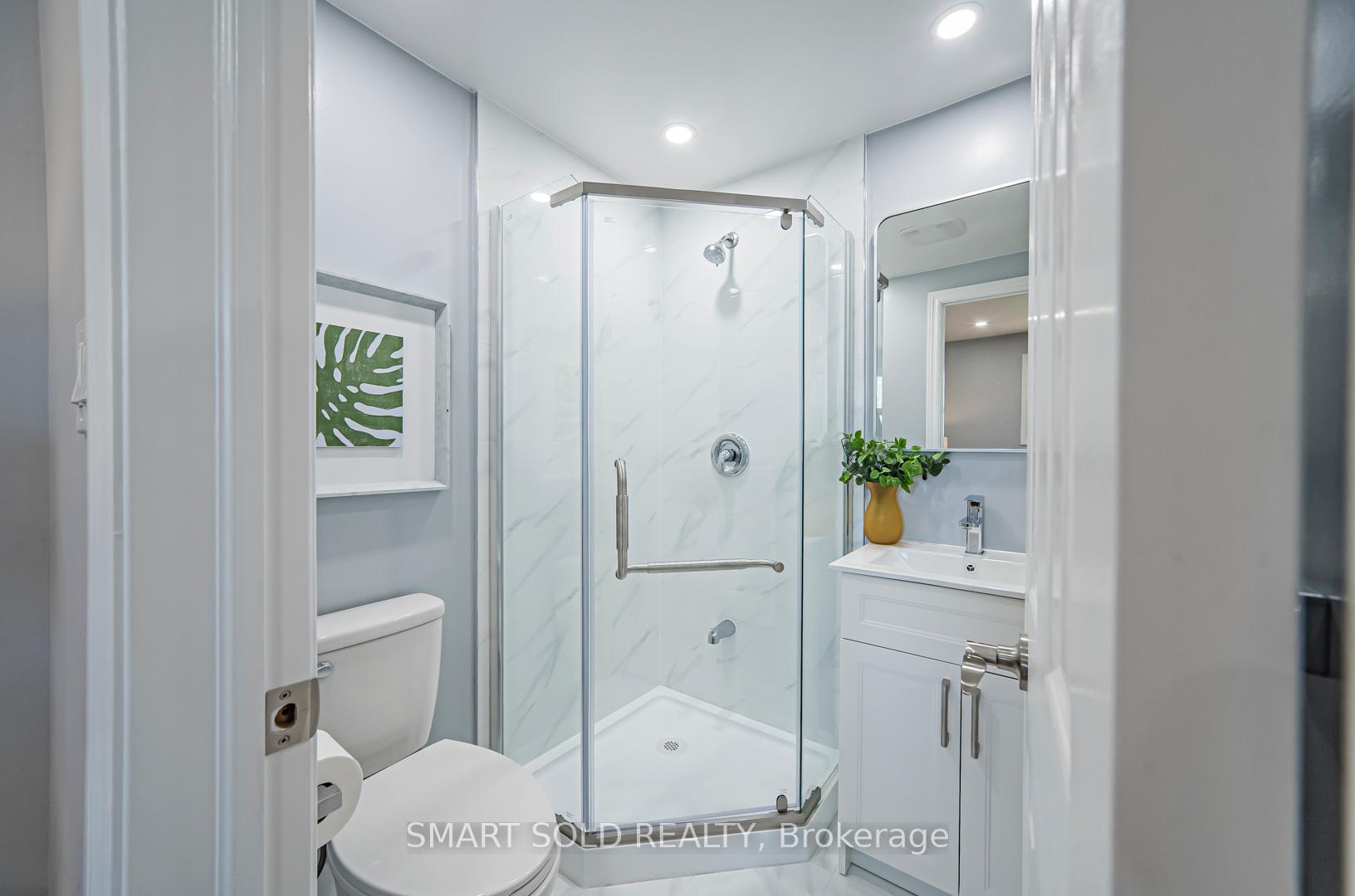 Photo 25 of 81 Cromwell Avenue, Oshawa, Vanier — HOMEH