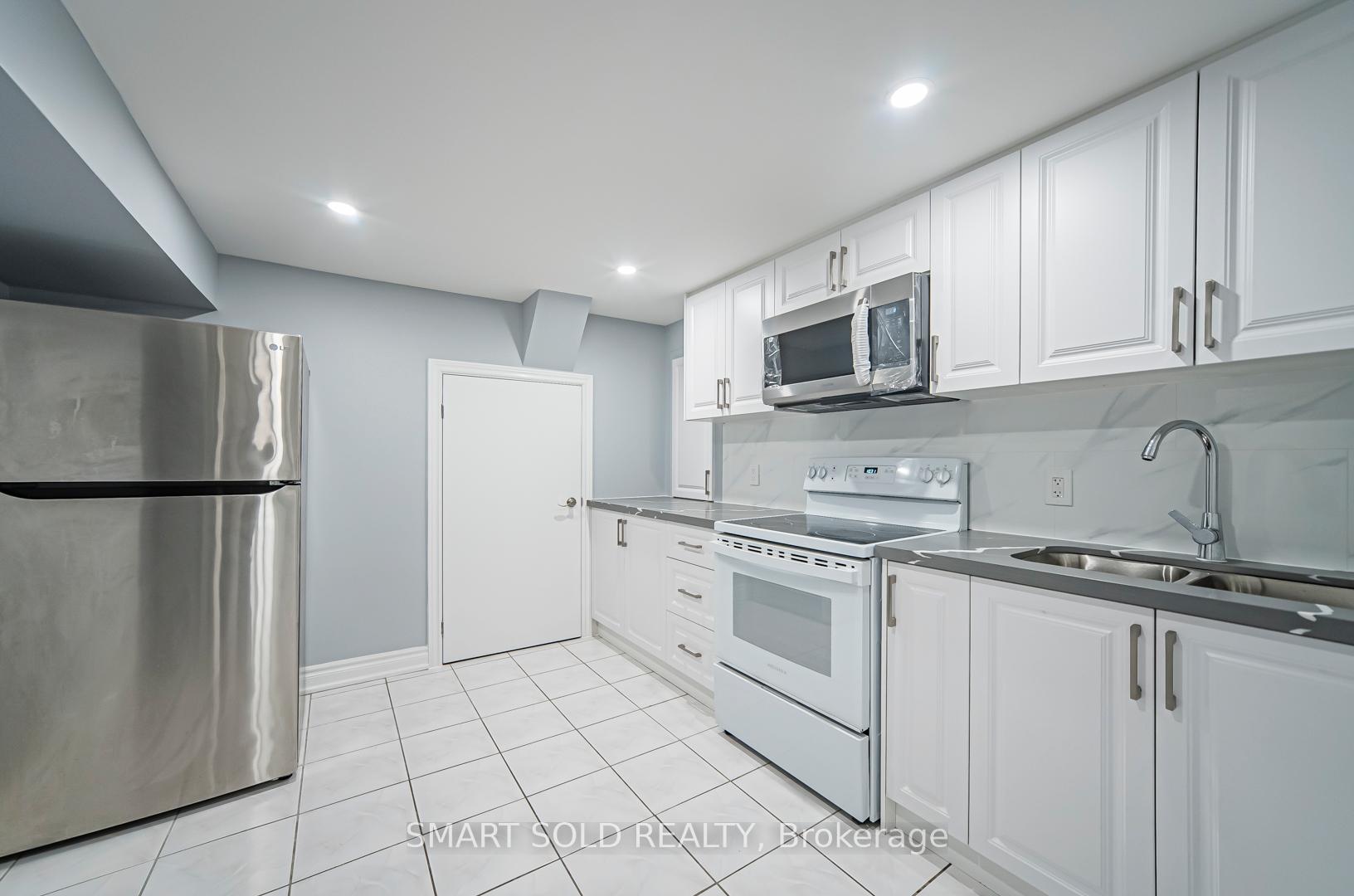 Photo 34 of 81 Cromwell Avenue, Oshawa, Vanier — HOMEH