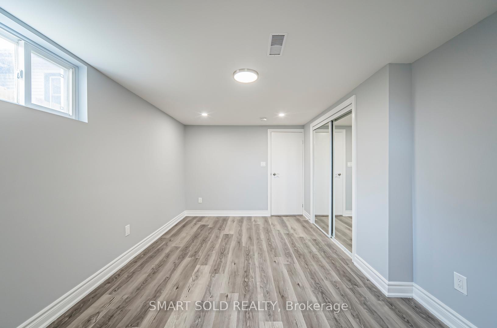 Photo 38 of 81 Cromwell Avenue, Oshawa, Vanier — HOMEH