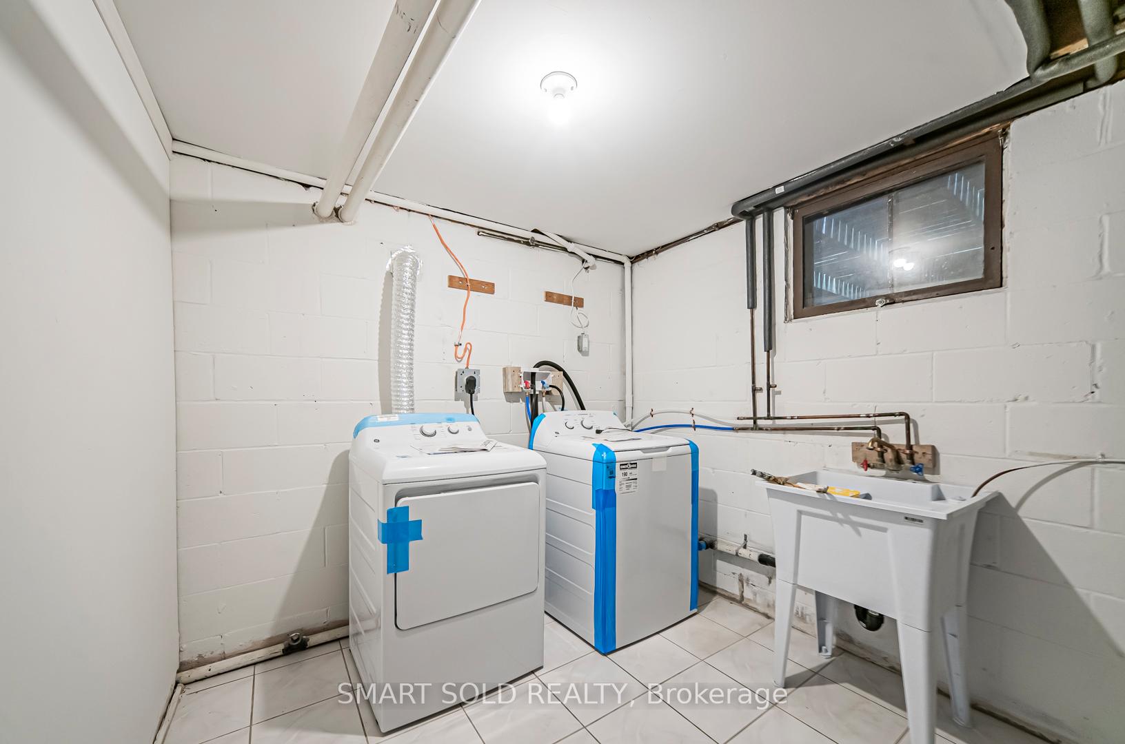 Photo 39 of 81 Cromwell Avenue, Oshawa, Vanier — HOMEH