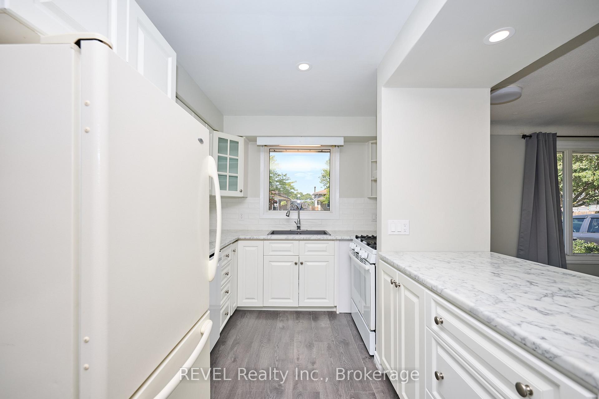 Photo 11 of 7386 Sunhaven Drive, Niagara Falls, Marineland — HOMEH