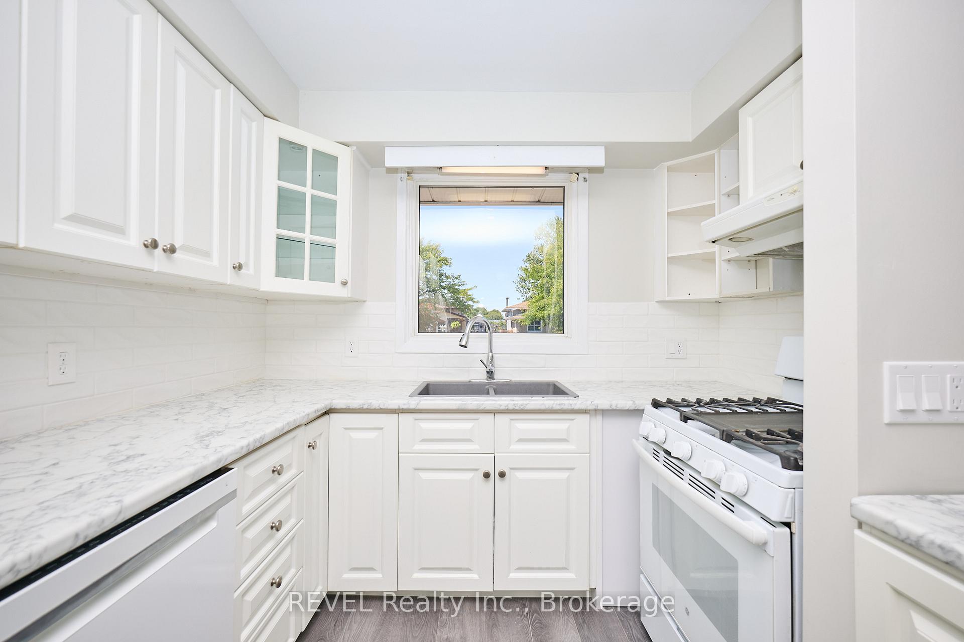Photo 12 of 7386 Sunhaven Drive, Niagara Falls, Marineland — HOMEH