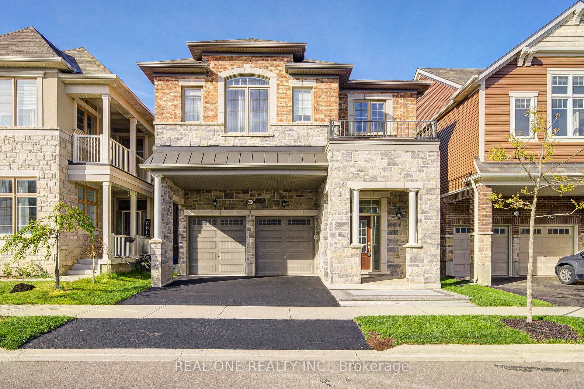 Photo 4 of 1249 Sweetfern Crescent, Milton, Cobban — HOMEH