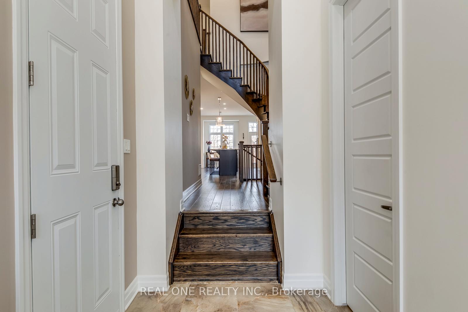 Photo 7 of 1249 Sweetfern Crescent, Milton, Cobban — HOMEH