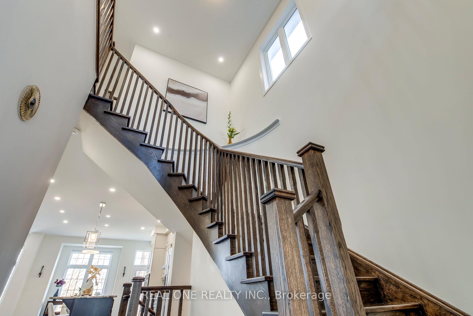 Photo 5 of 1249 Sweetfern Crescent, Milton, Cobban — HOMEH